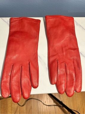 Classic Red Leather woman’s Gloves ⭐️5 for $25⭐️